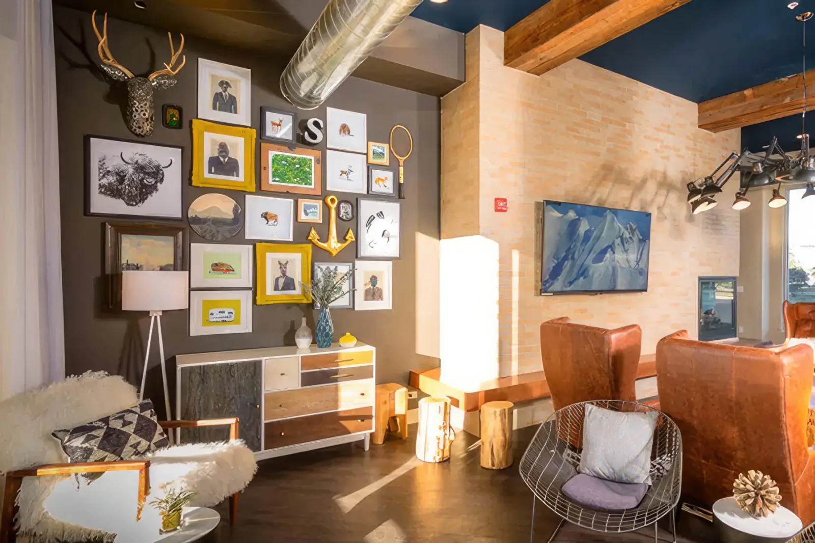 Lounge at Stadium View Apartments Bozeman